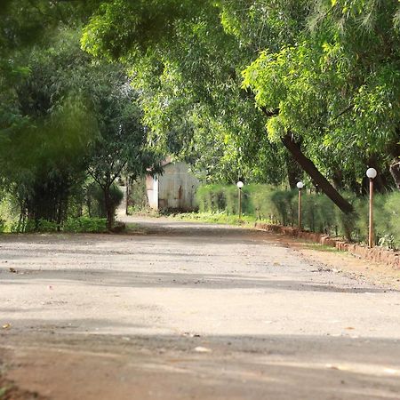 Koyna Lake Resort Koynanagar Exterior foto